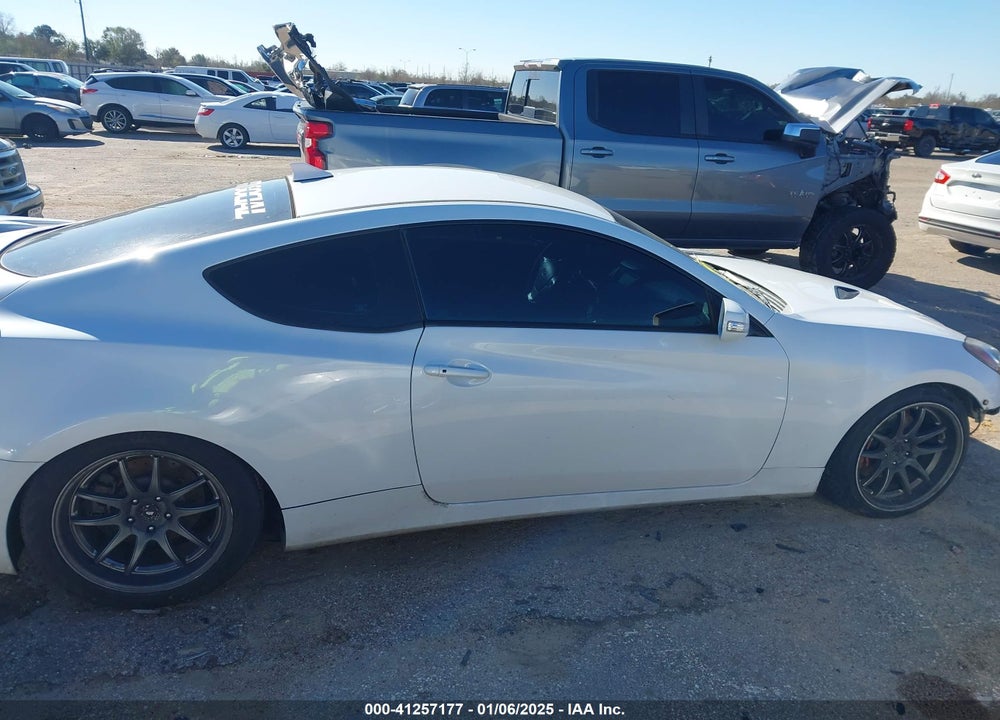 2015 HYUNDAI GENESIS 3.8 BASE VIN: KMHHT6KJ7FU129370