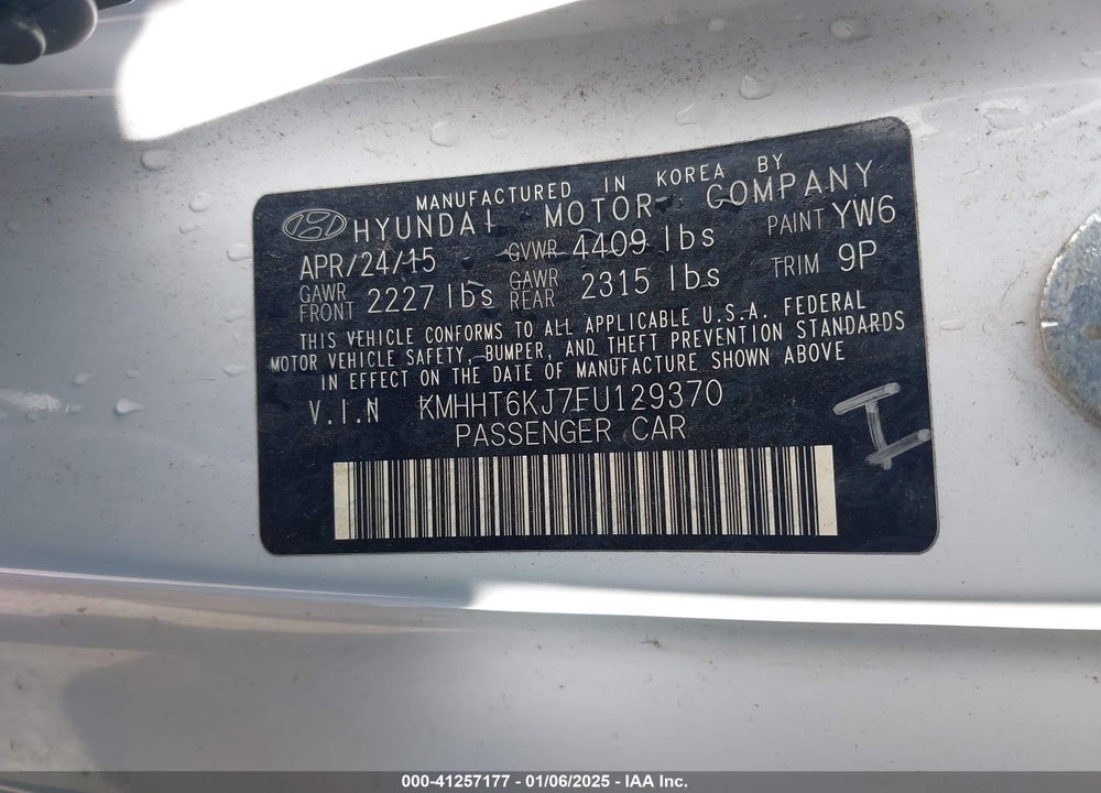 2015 HYUNDAI GENESIS 3.8 BASE VIN: KMHHT6KJ7FU129370