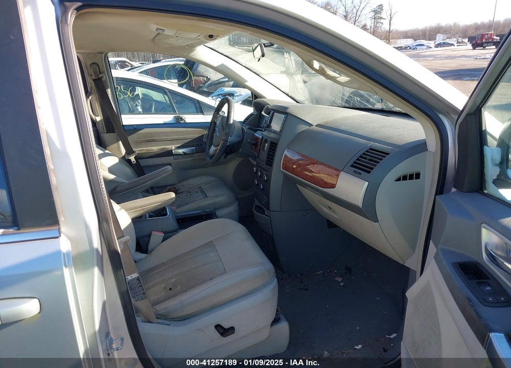 2008 CHRYSLER TOWN & COUNTRY TOURING VIN: 2A8HR54P88R629559