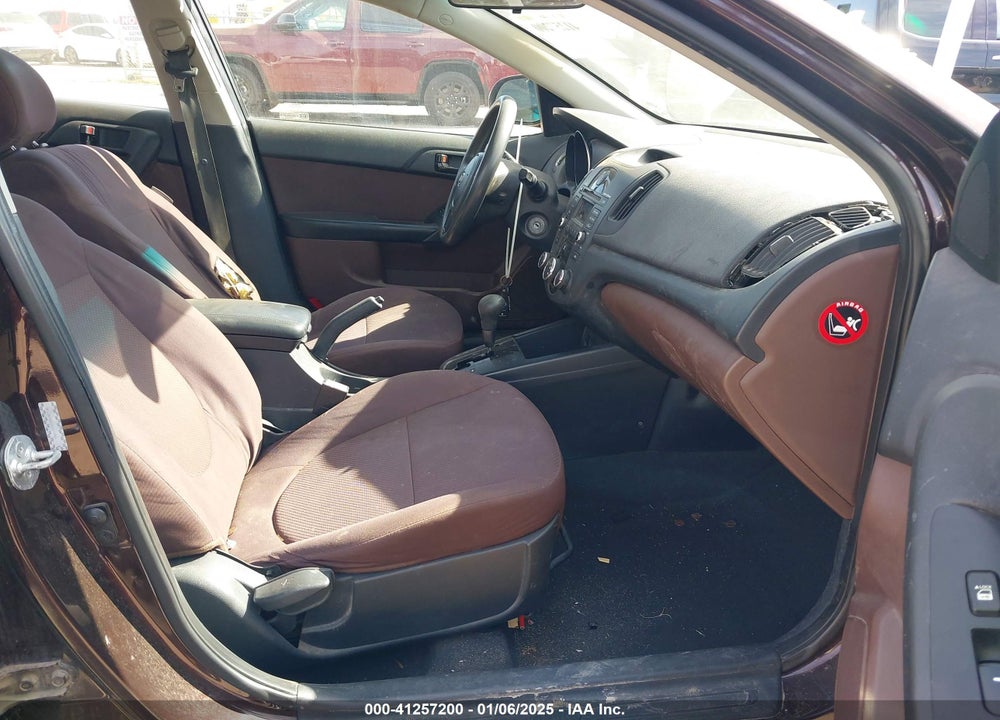 2010 KIA FORTE EX VIN: KNAFU4A24A5881146