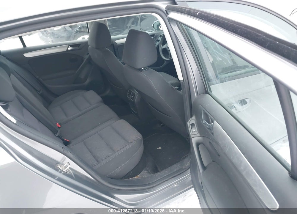 2013 VOLKSWAGEN GOLF VIN: WVWDB7AJXDW132844