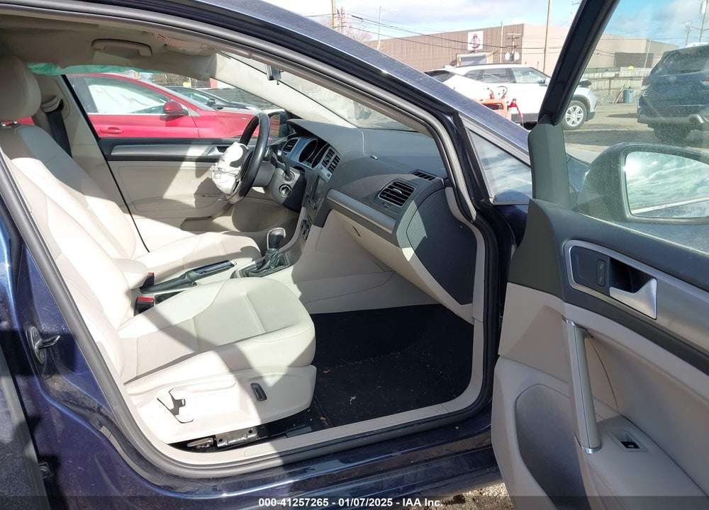 2017 VOLKSWAGEN GOLF VIN: 3VW217AU2HM009028