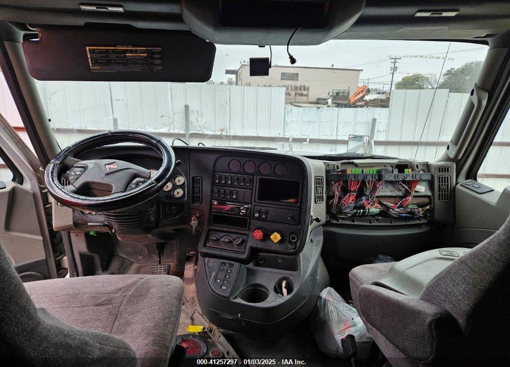 2017 INTERNATIONAL PROSTAR VIN: 3HSDJAPR9HN653977