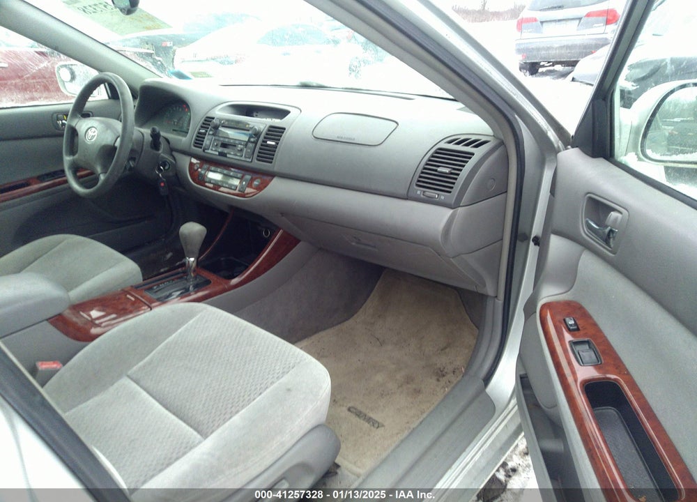 2003 TOYOTA CAMRY XLE VIN: 4T1BE30K33U135687