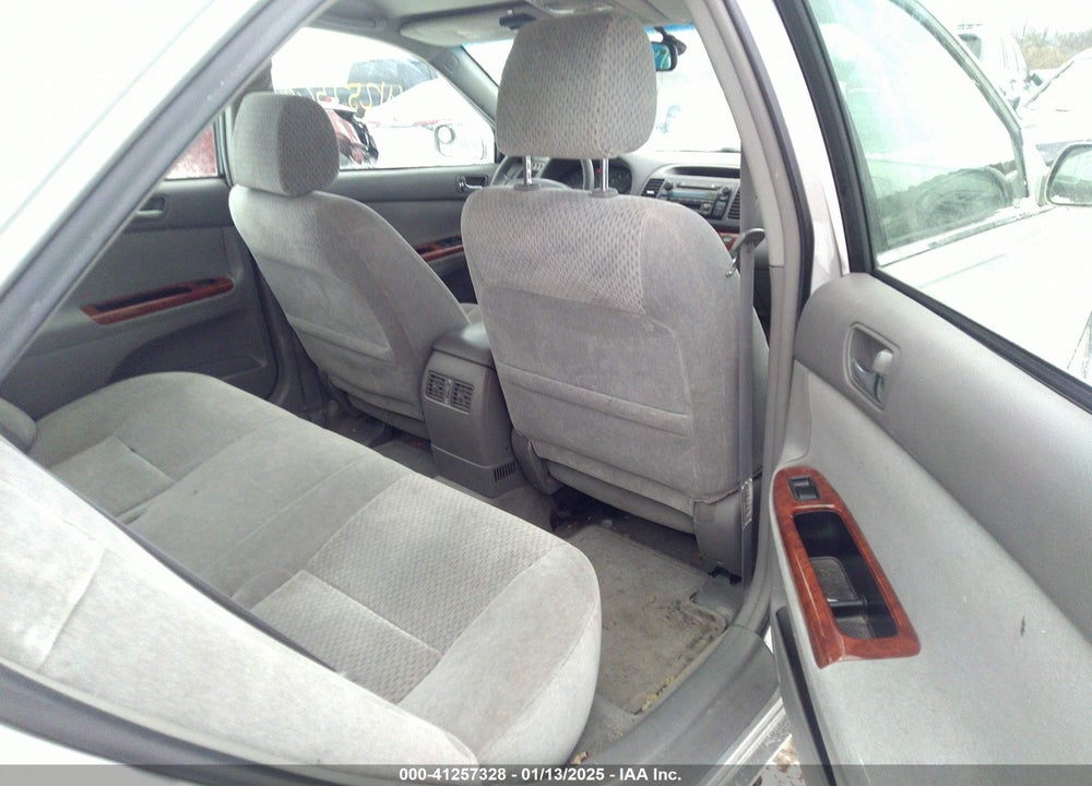 2003 TOYOTA CAMRY XLE VIN: 4T1BE30K33U135687