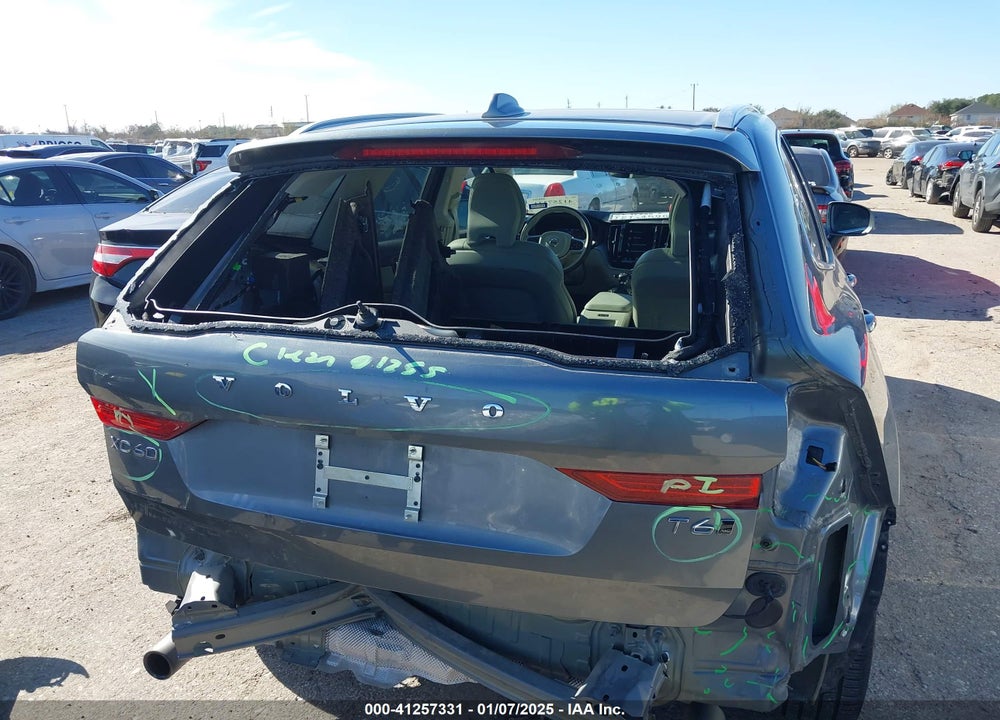 2020 VOLVO XC60 T6 MOMENTUM VIN: YV4A22RK7L1586688
