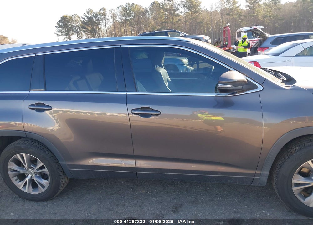 2015 TOYOTA HIGHLANDER XLE V6 VIN: 5TDKKRFH1FS117967