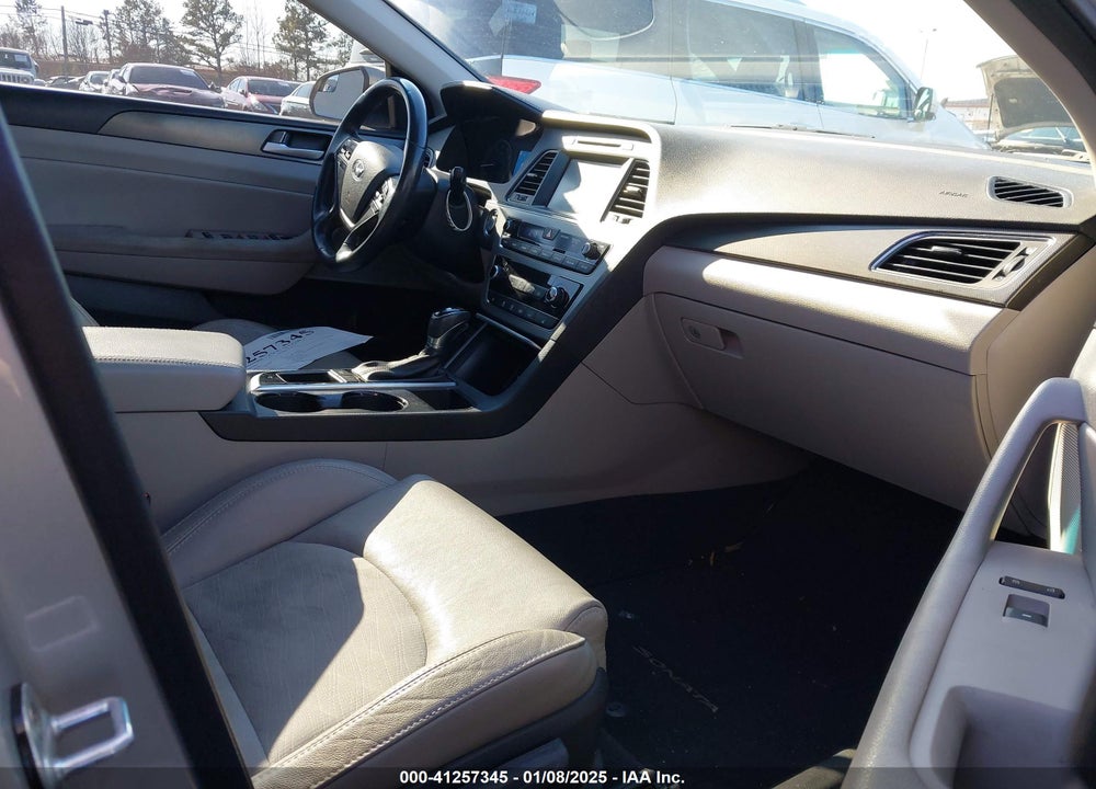 2017 HYUNDAI SONATA VIN: 5NPE34AFXHH460191