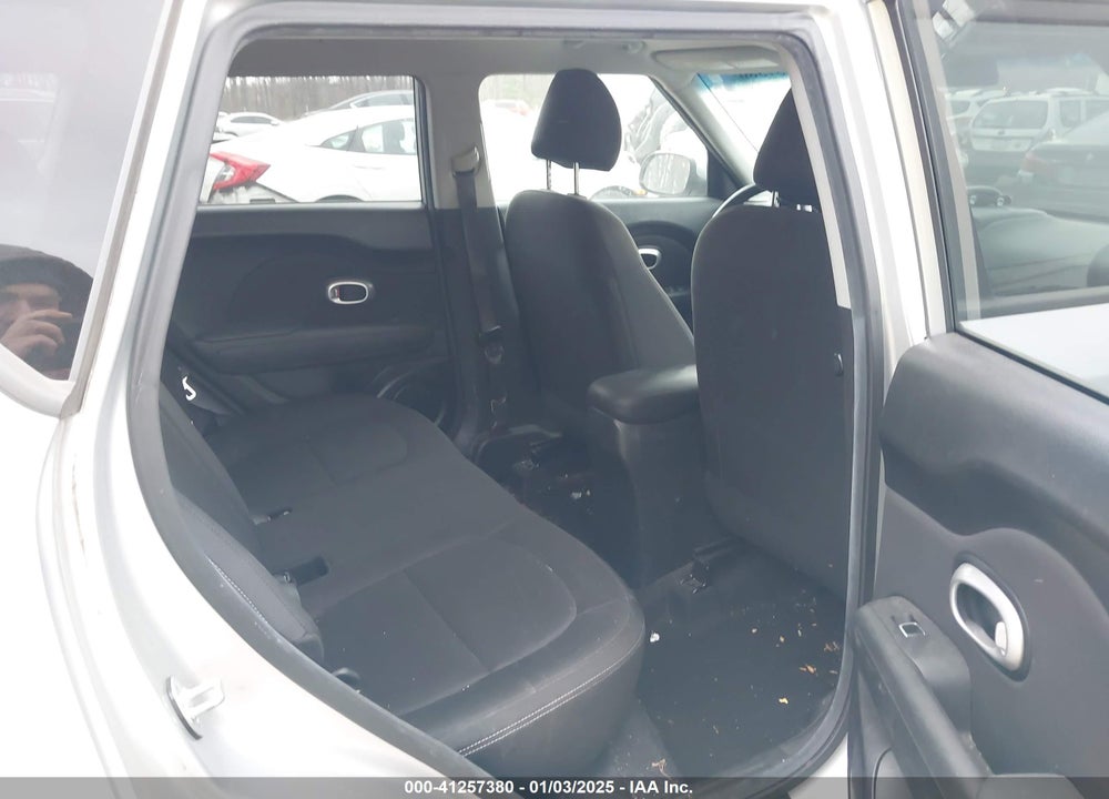 2018 KIA SOUL VIN: KNDJN2A27J7506841
