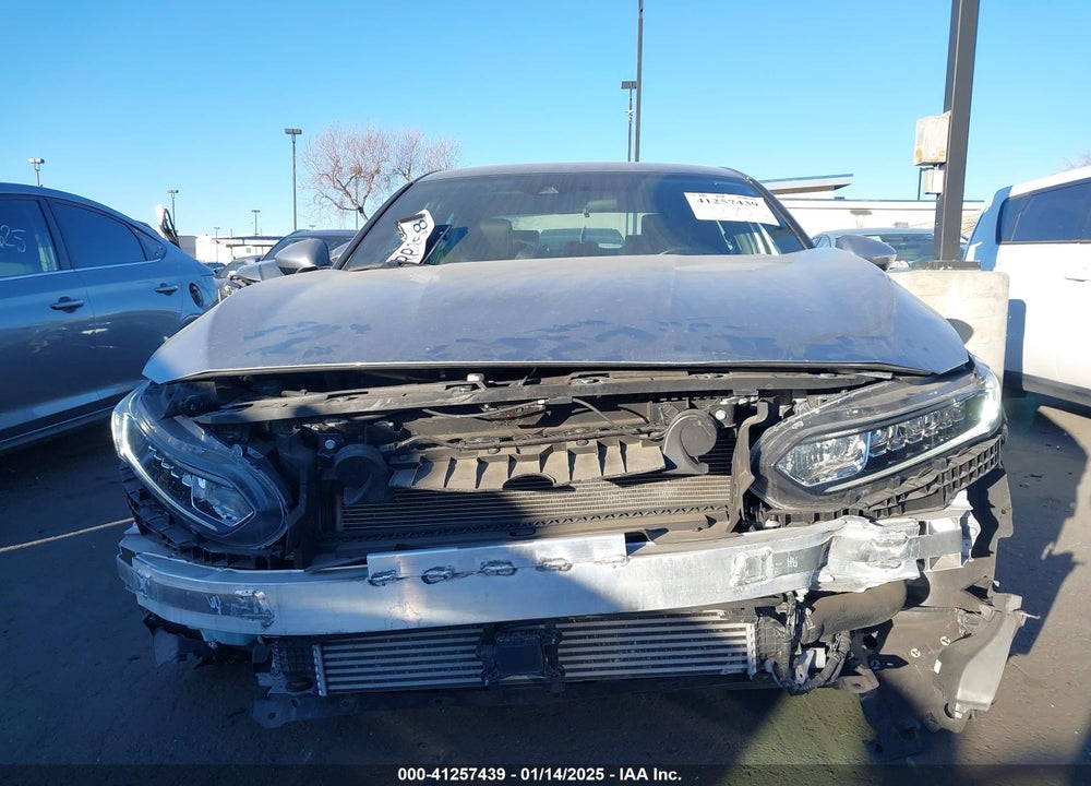 2019 HONDA ACCORD VIN: 1HGCV1F3XKA175523