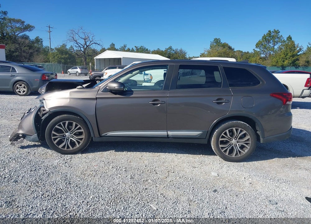 2017 MITSUBISHI OUTLANDER VIN: JA4AD3A32HZ033540