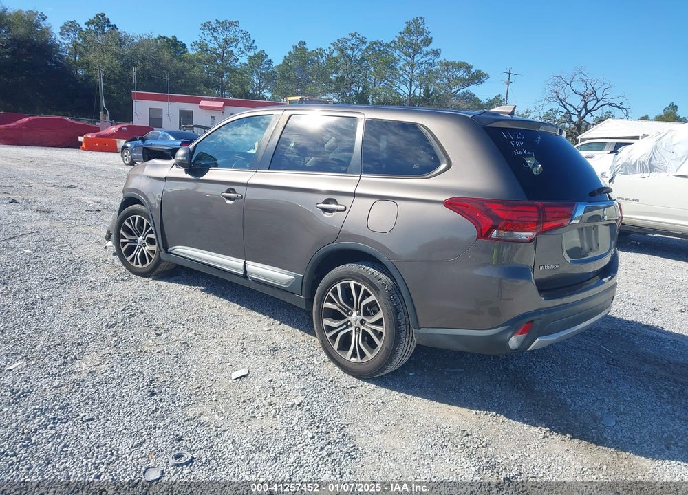 2017 MITSUBISHI OUTLANDER VIN: JA4AD3A32HZ033540