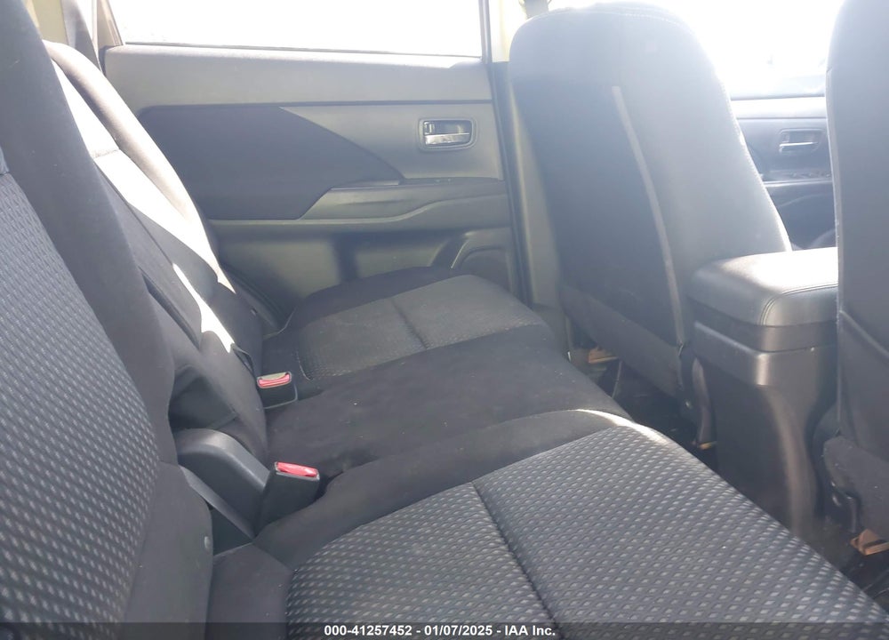 2017 MITSUBISHI OUTLANDER VIN: JA4AD3A32HZ033540