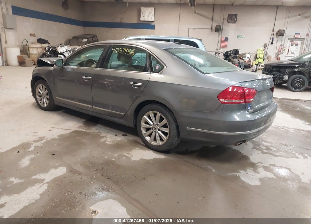 2012 VOLKSWAGEN PASSAT 2.5L SEL PREMIUM VIN: 1VWCP7A32CC082680
