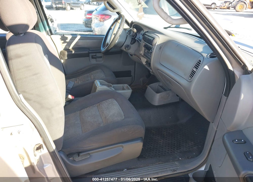 2003 FORD EXPLORER SPORT TRAC XLS/XLT VIN: 1FMZU67E33UB74007