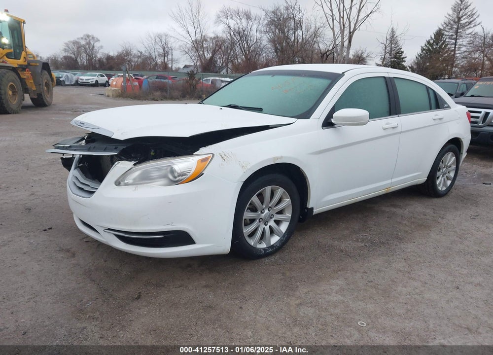 2013 CHRYSLER 200 VIN: 1C3CCBBB4DN654589