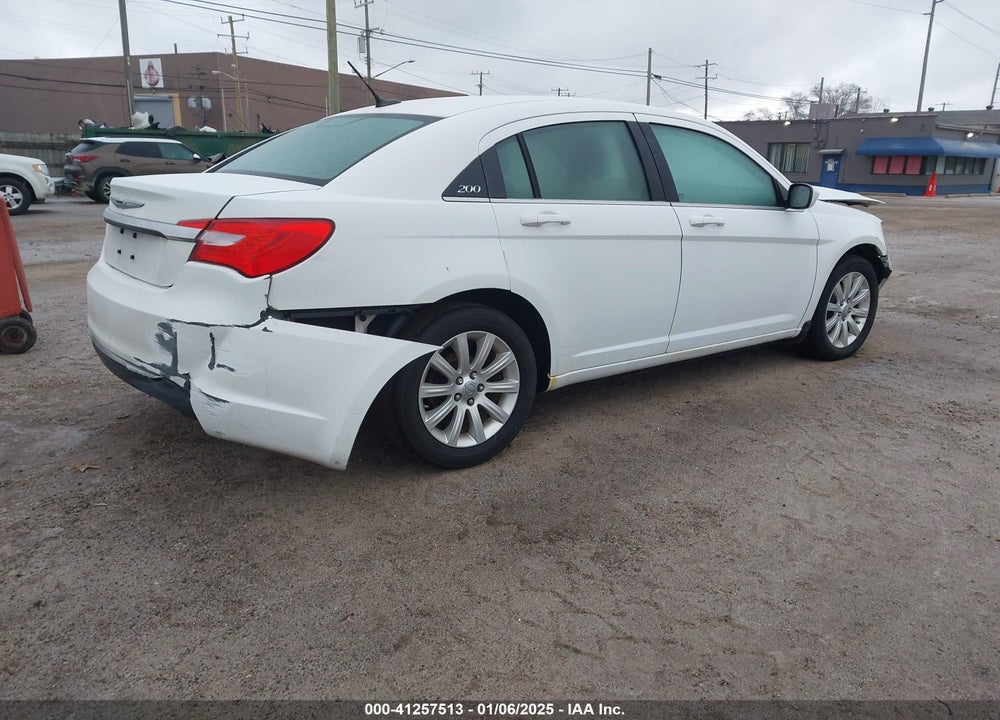 2013 CHRYSLER 200 VIN: 1C3CCBBB4DN654589