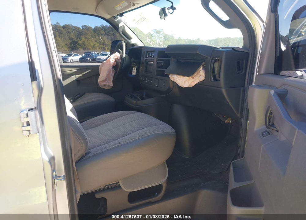 2018 CHEVROLET EXPRESS 2500 LT VIN: 1GAWGFFG0J1242384