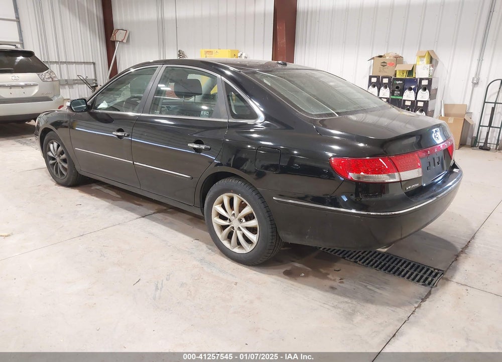 2008 HYUNDAI AZERA LIMITED VIN: KMHFC46F08A265569