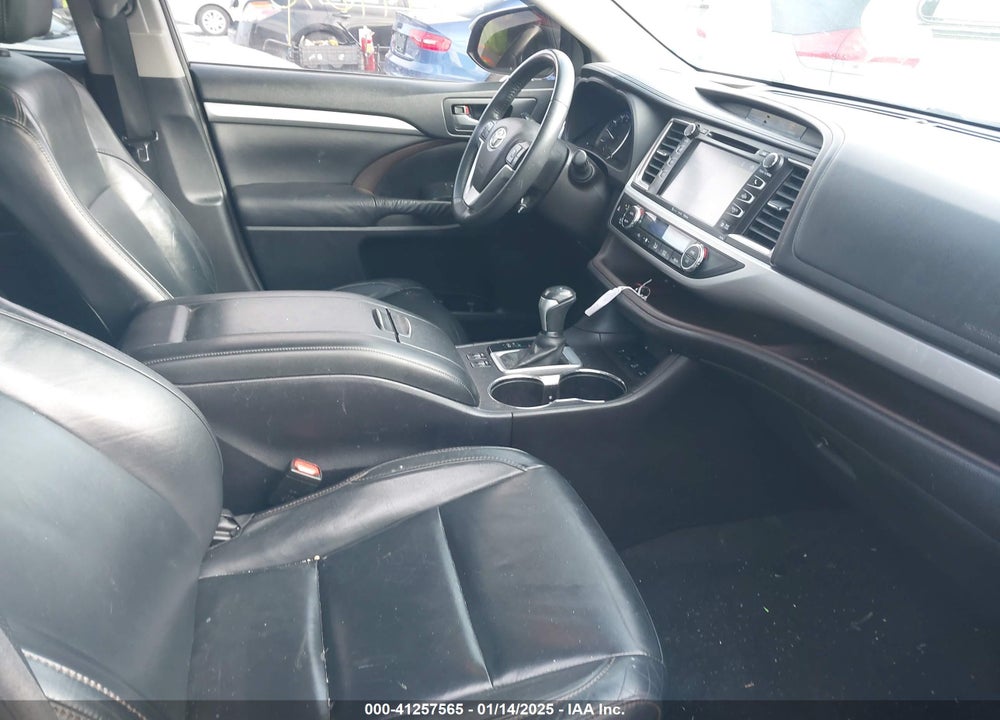 2016 TOYOTA HIGHLANDER XLE V6 VIN: 5TDJKRFH9GS240476