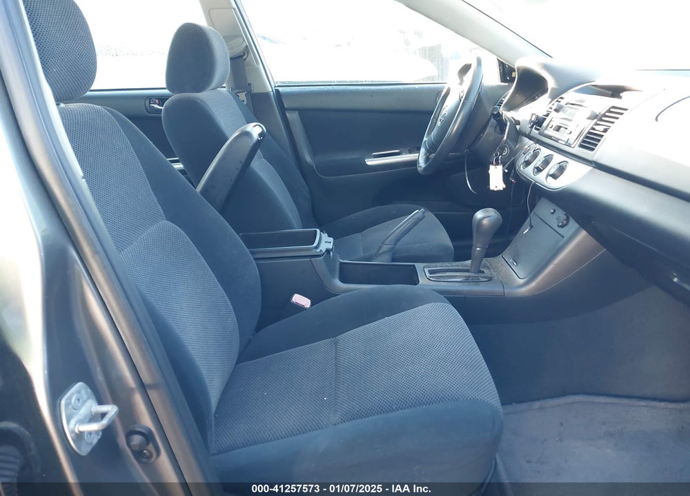 2005 TOYOTA CAMRY SE VIN: 4T1BE32K55U607713