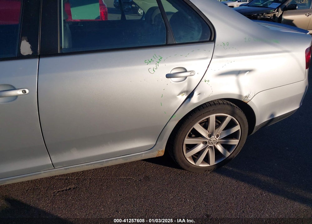 2010 VOLKSWAGEN JETTA VIN: 3VWRA7AJ3AM023496