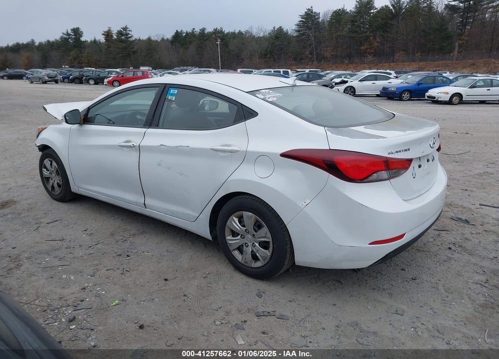 2016 HYUNDAI ELANTRA VIN: 5NPDH4AE8GH788518