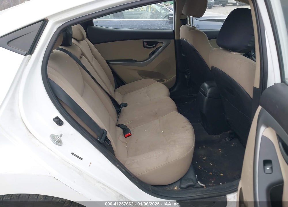 2016 HYUNDAI ELANTRA VIN: 5NPDH4AE8GH788518