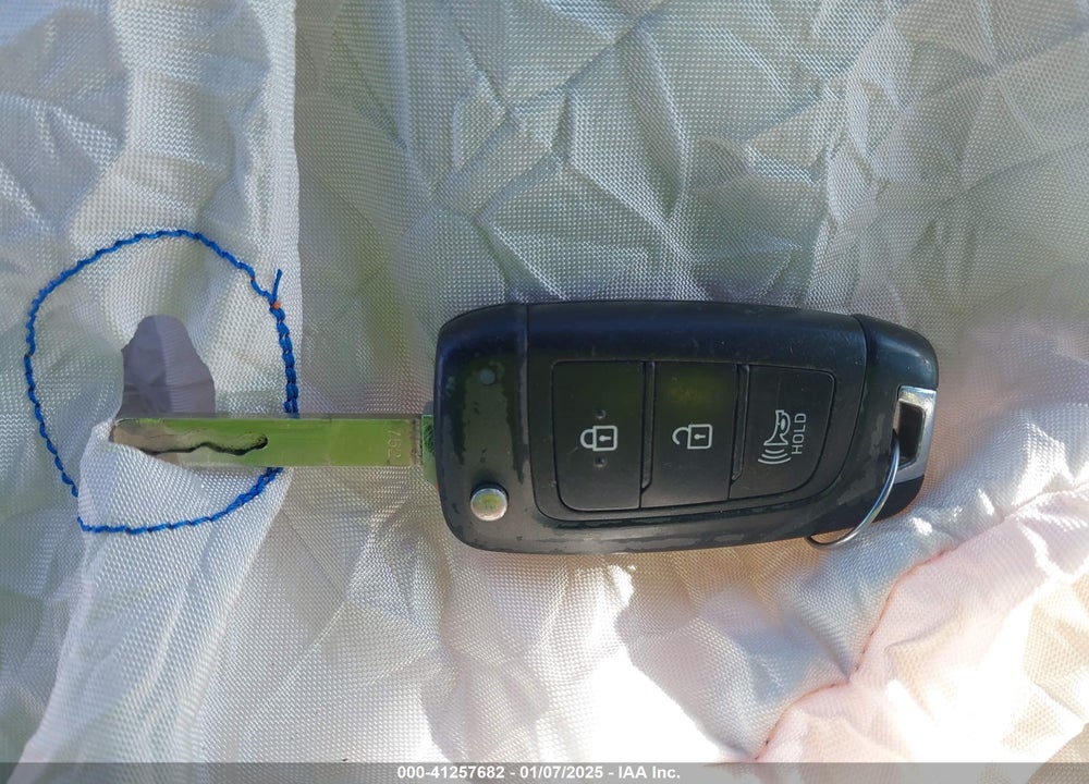 2020 HYUNDAI SANTA FE SE VIN: 5NMS2CAD0LH244452