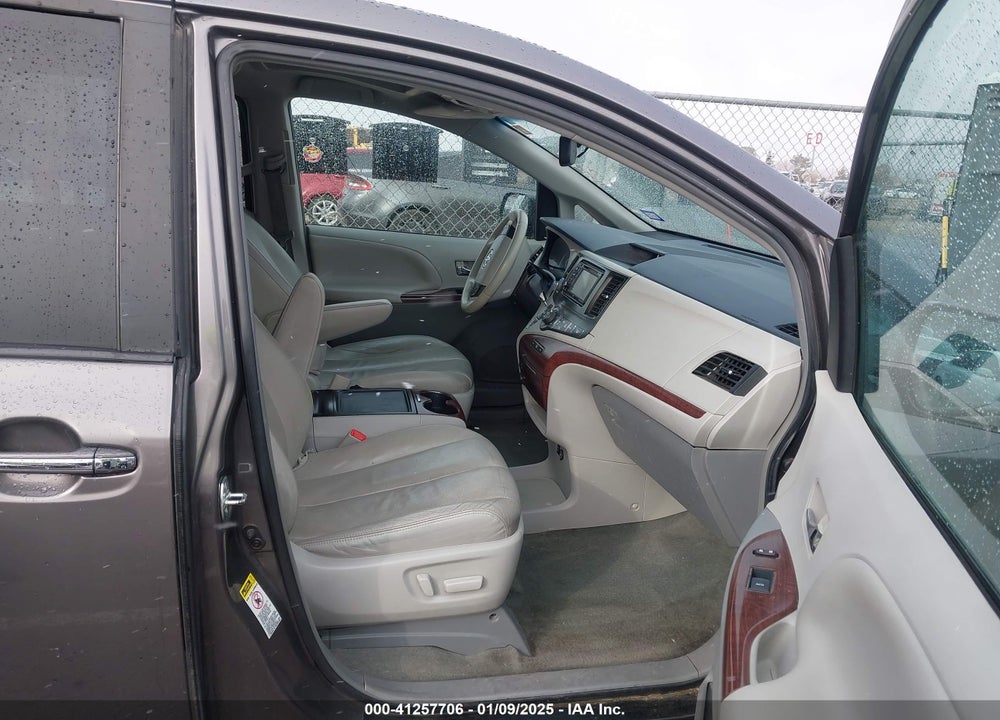 2014 TOYOTA SIENNA XLE LIMITED VIN: 5TDYK3DC7ES459890
