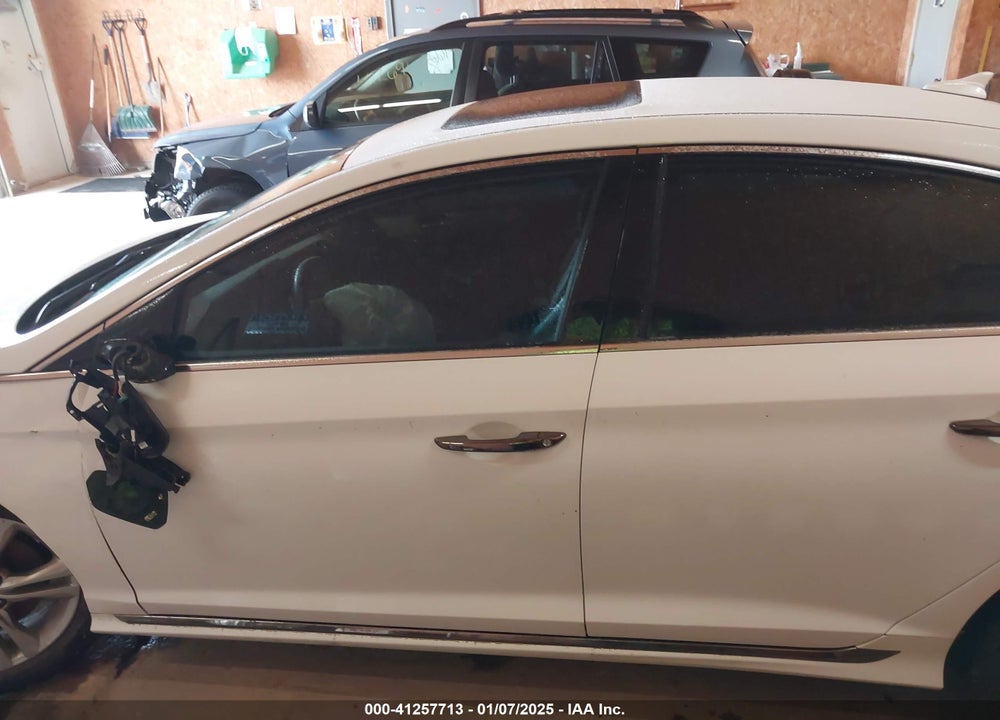 2018 HYUNDAI SONATA SPORT VIN: 5NPE34AF2JH724932