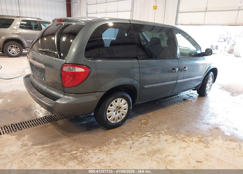 2005 CHRYSLER TOWN & COUNTRY VIN: 1C4GP45R35B287984