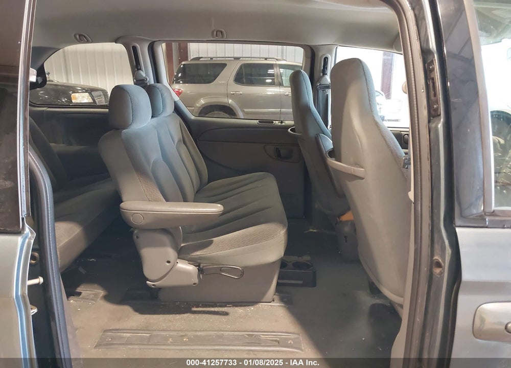 2005 CHRYSLER TOWN & COUNTRY VIN: 1C4GP45R35B287984