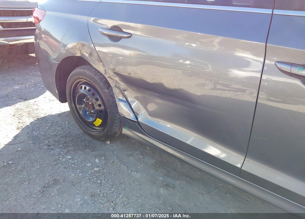 2018 HYUNDAI SONATA VIN: 5NPE24AF5JH671923