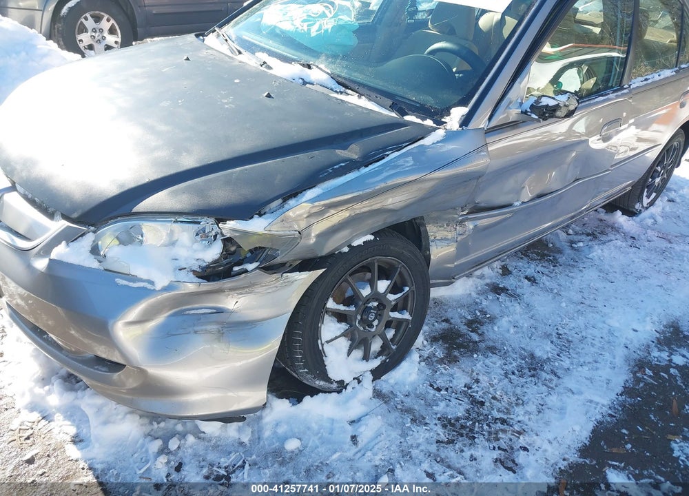 2005 HONDA CIVIC HYBRID VIN: JHMES96685S017882