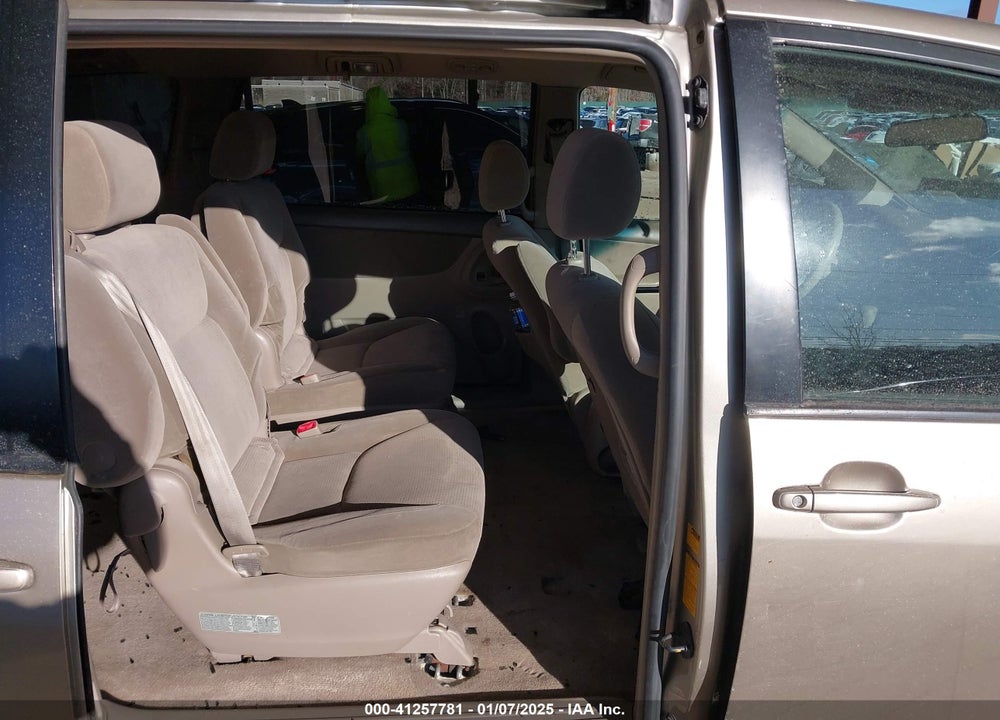 2005 TOYOTA SIENNA LE VIN: 5TDZA23C85S315056