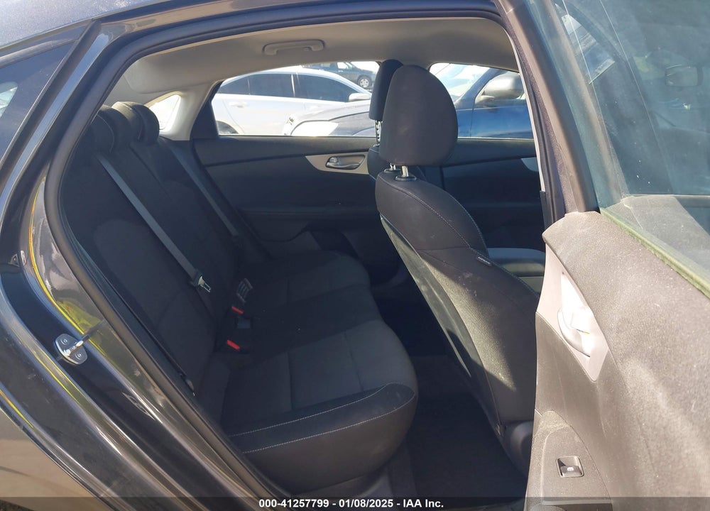 2023 KIA FORTE VIN: 3KPF24AD5PE691024