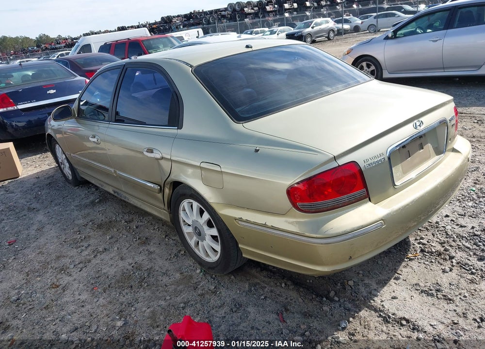 2002 HYUNDAI SONATA GLS/LX VIN: KMHWF35HX2A506484