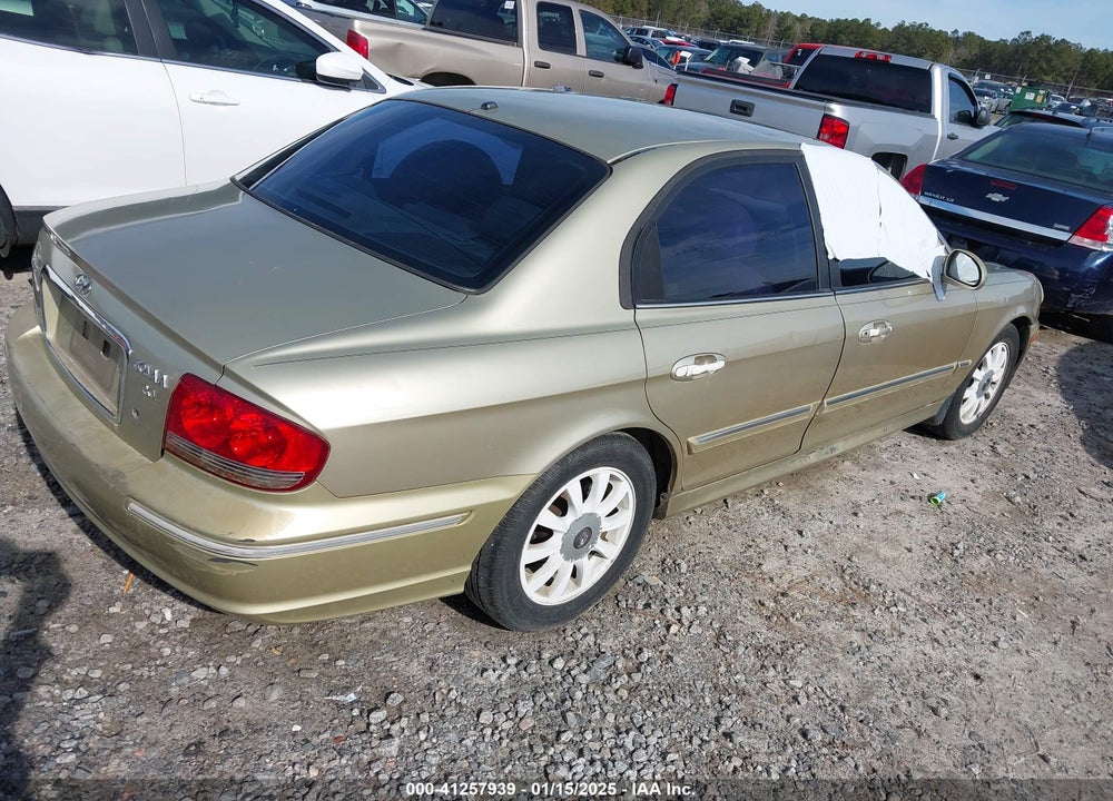2002 HYUNDAI SONATA GLS/LX VIN: KMHWF35HX2A506484