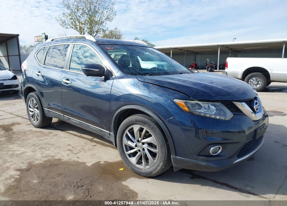 2015 NISSAN ROGUE SL VIN: 5N1AT2MVXFC890409