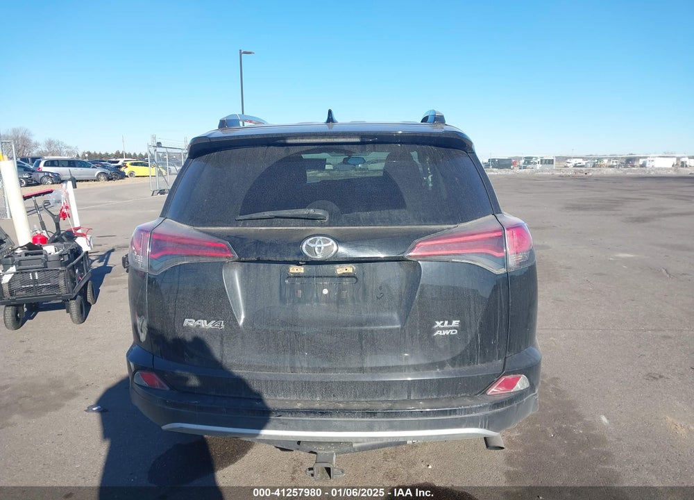 2016 TOYOTA RAV4 XLE VIN: 2T3RFREV4GW535935