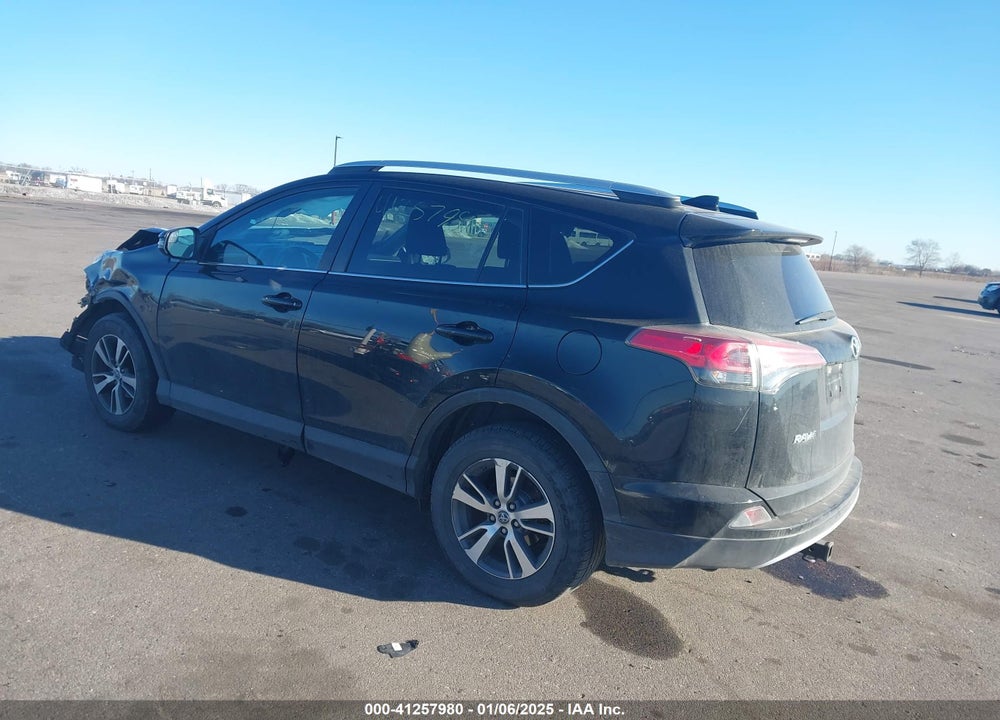 2016 TOYOTA RAV4 XLE VIN: 2T3RFREV4GW535935