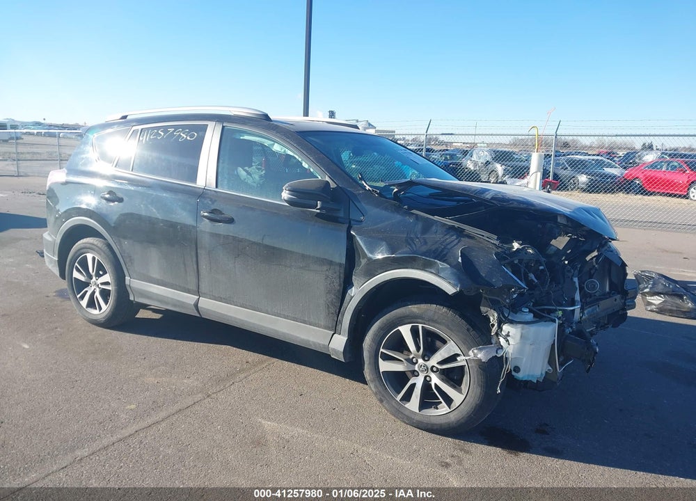 2016 TOYOTA RAV4 XLE VIN: 2T3RFREV4GW535935