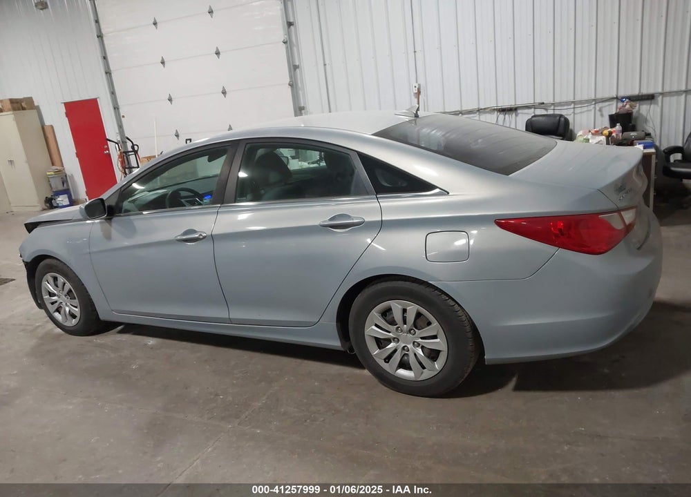2011 HYUNDAI SONATA VIN: 5NPEB4AC7BH052263