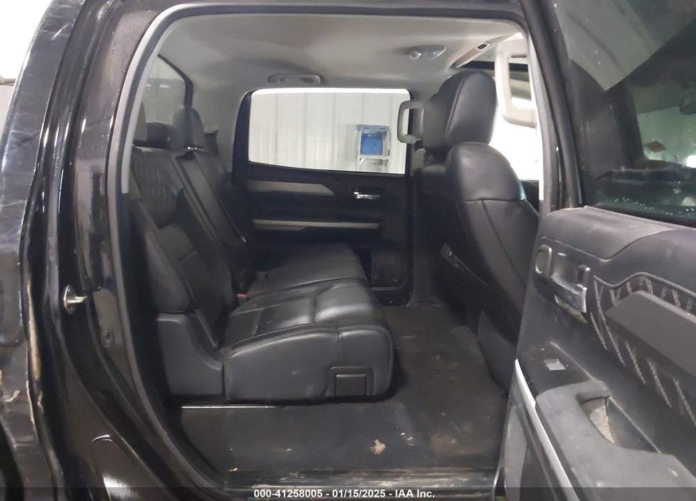 2018 TOYOTA TUNDRA PLATINUM 5.7L V8 VIN: 5TFAW5F19JX765068