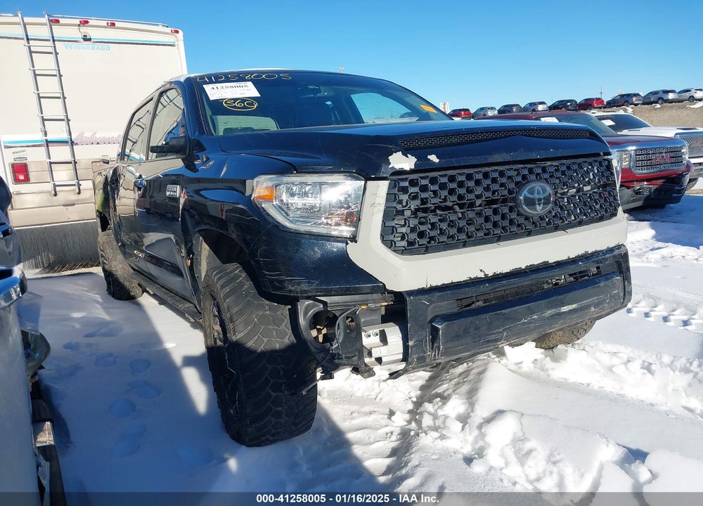 2018 TOYOTA TUNDRA PLATINUM 5.7L V8 VIN: 5TFAW5F19JX765068