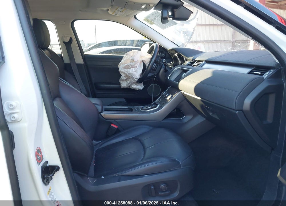 2019 LAND ROVER RANGE ROVER EVOQUE VIN: SALVP2RX7KH349053