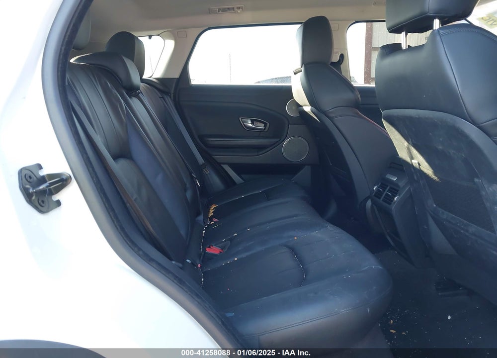 2019 LAND ROVER RANGE ROVER EVOQUE VIN: SALVP2RX7KH349053