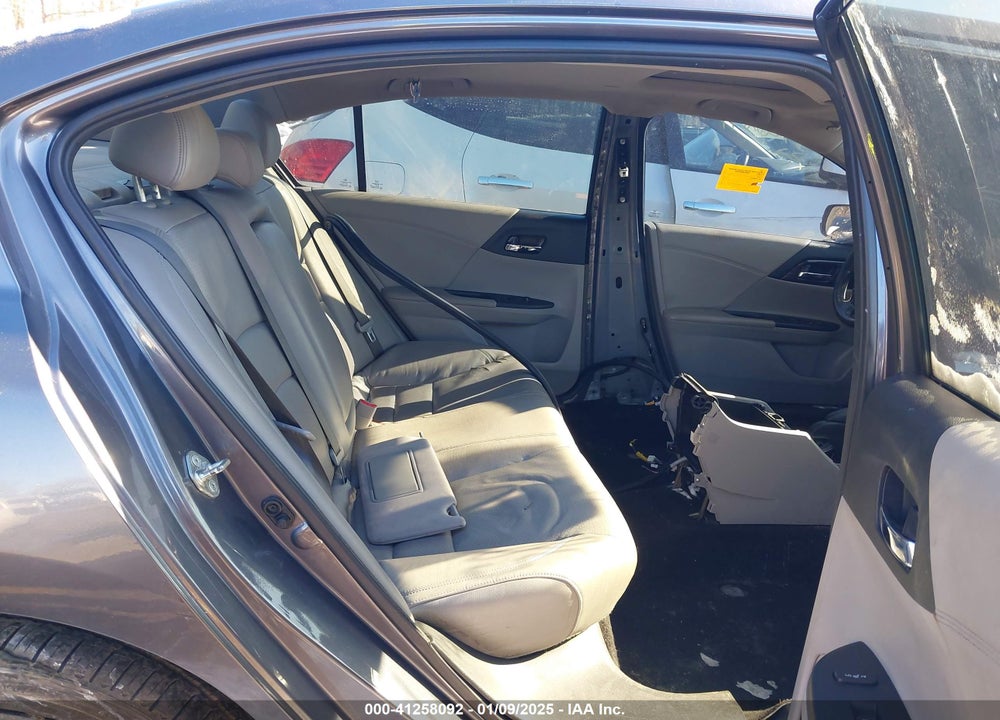2016 HONDA ACCORD SEDAN VIN: 1HGCR3F9XGA018943