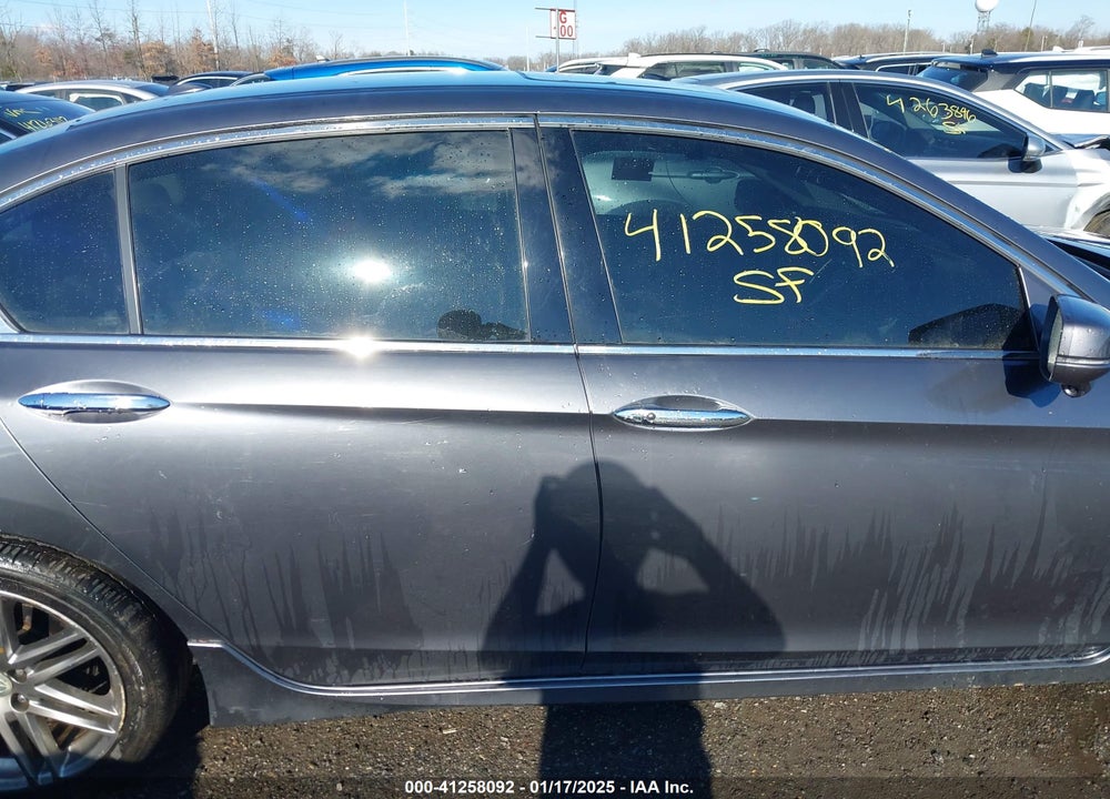 2016 HONDA ACCORD SEDAN VIN: 1HGCR3F9XGA018943